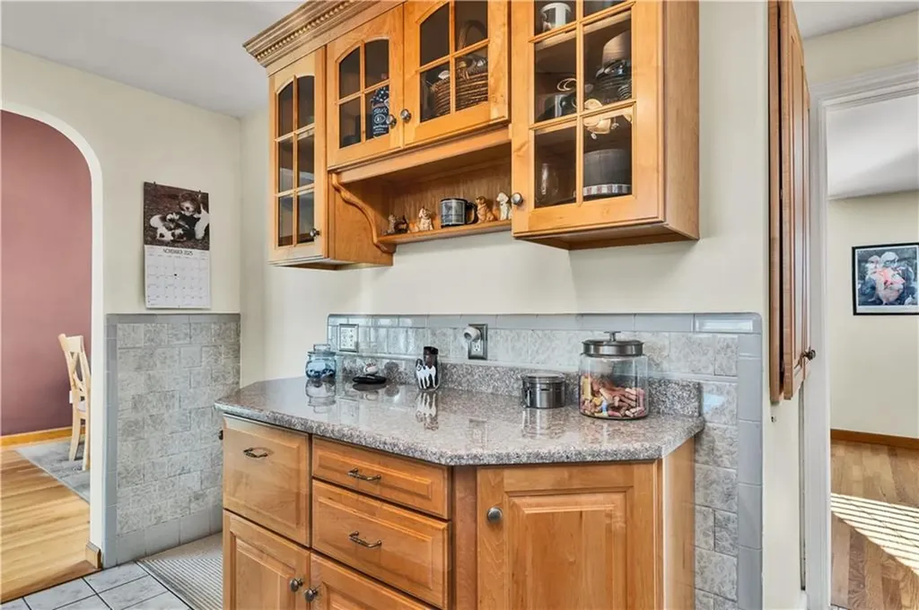 93 Grotto Avenue Warwick RI 02888