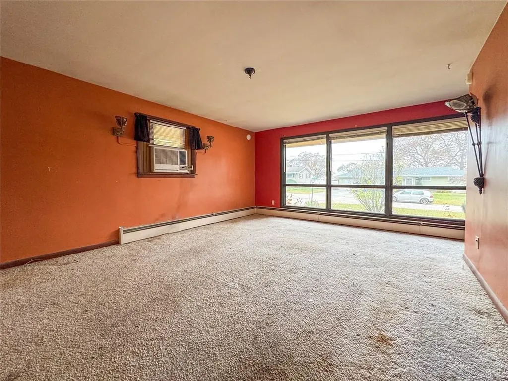 219 Dawn Boulevard Woonsocket RI 02895