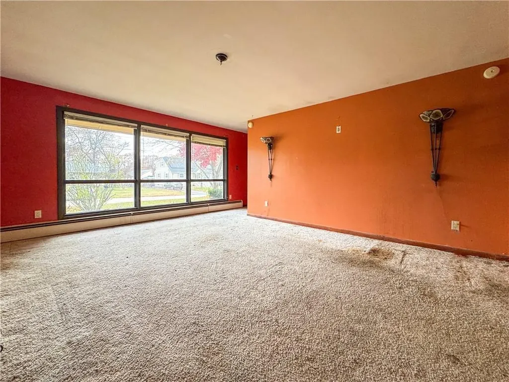 219 Dawn Boulevard Woonsocket RI 02895