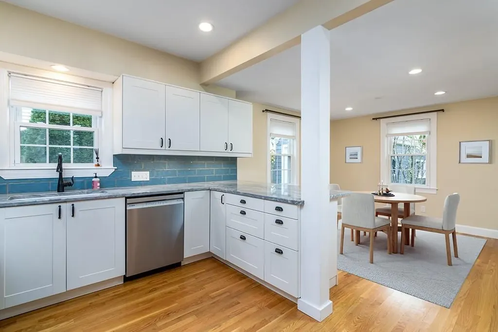 141 Hillside Avenue Providence RI 02906