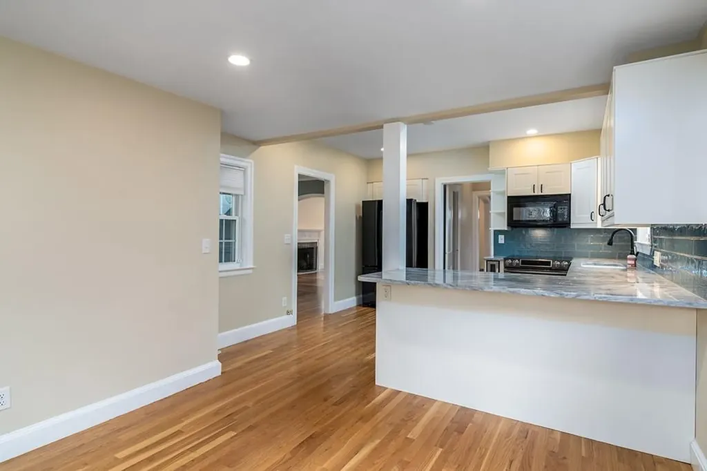 141 Hillside Avenue Providence RI 02906