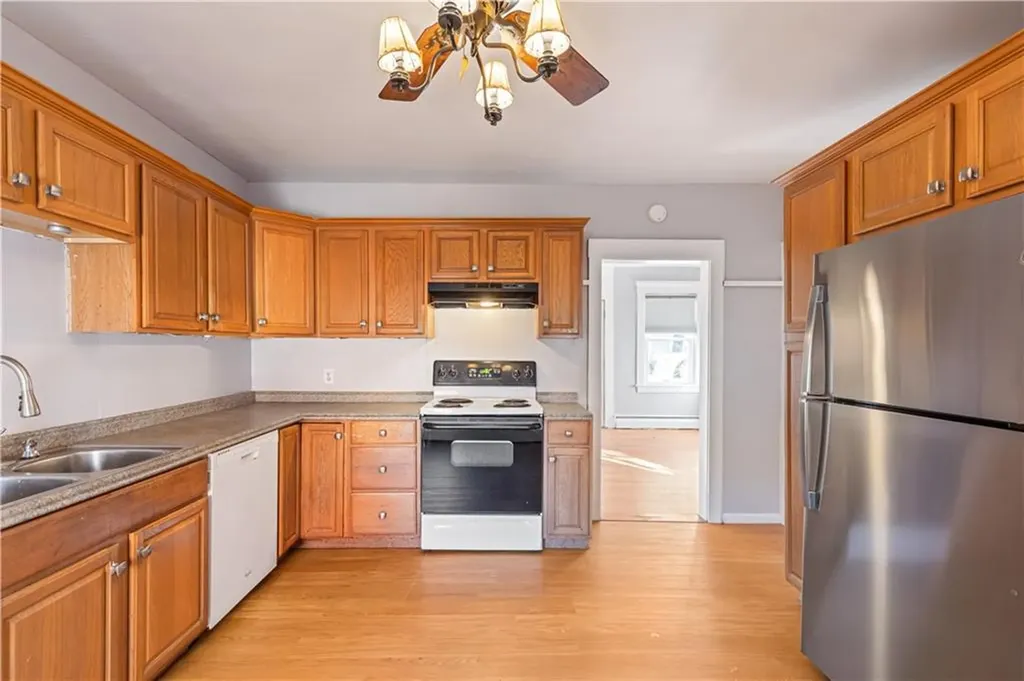 41 43 Oak Street Cranston RI 02910
