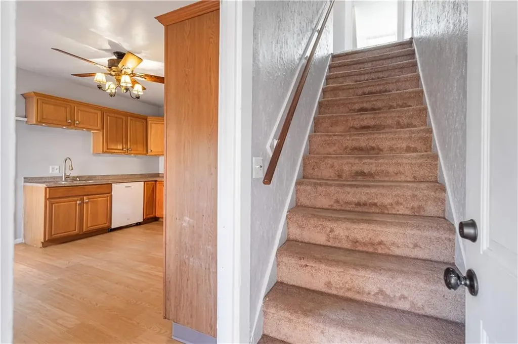 41 43 Oak Street Cranston RI 02910
