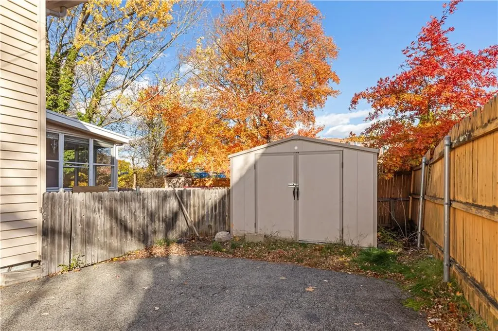 41 43 Oak Street Cranston RI 02910