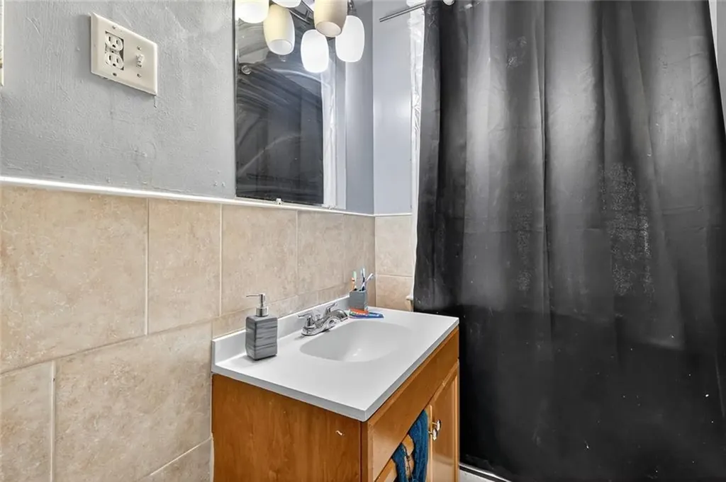 132 Atlantic Avenue Providence RI 02907