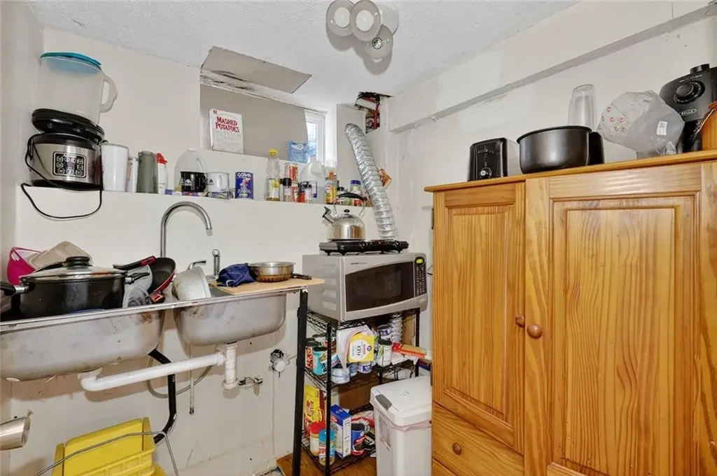 132 Atlantic Avenue Providence RI 02907