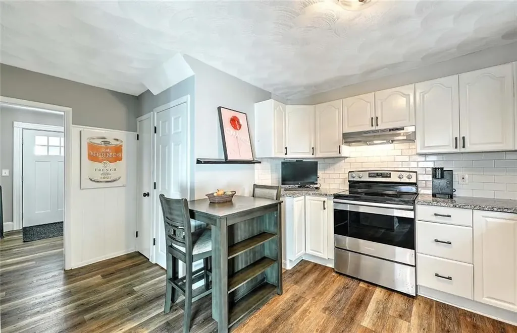 25 Ide Avenue East Providence RI 02914