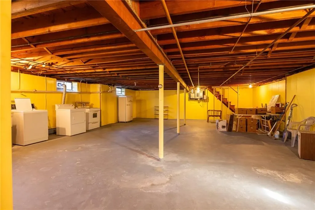 51 E Bel Air Road Cranston RI 02920