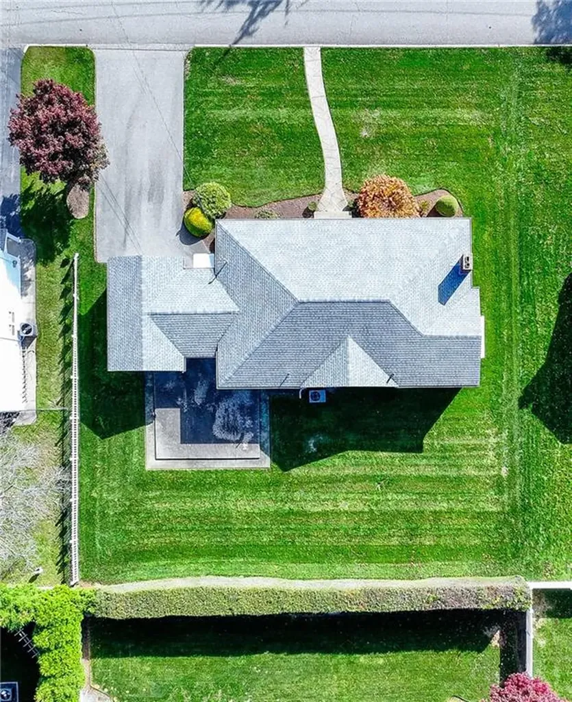 51 E Bel Air Road Cranston RI 02920