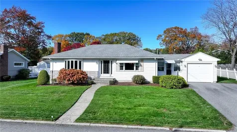 51 E Bel Air Road Cranston RI 02920