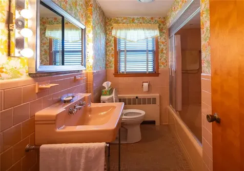 51 E Bel Air Road Cranston RI 02920