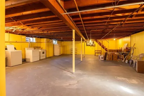 51 E Bel Air Road Cranston RI 02920