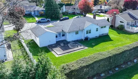 51 E Bel Air Road Cranston RI 02920