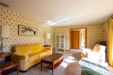 51 E Bel Air Road Cranston RI 02920