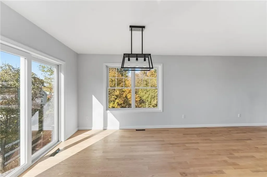 8 Teresa Ann Crossing West Warwick RI 02893