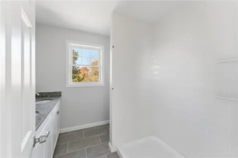 8 Teresa Ann Crossing West Warwick RI 02893