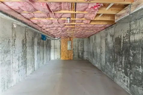 8 Teresa Ann Crossing West Warwick RI 02893