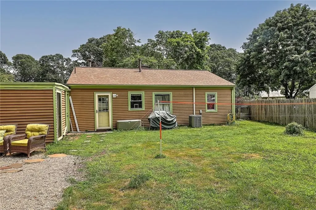 52 Leroy Drive East Providence RI 02915