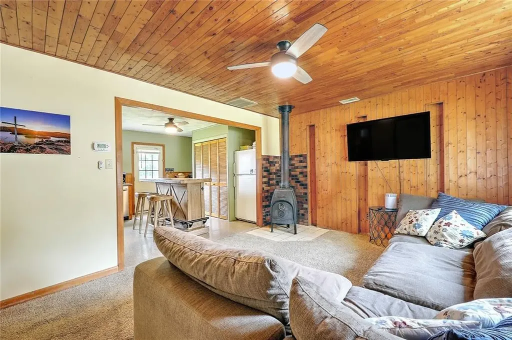 52 Leroy Drive East Providence RI 02915