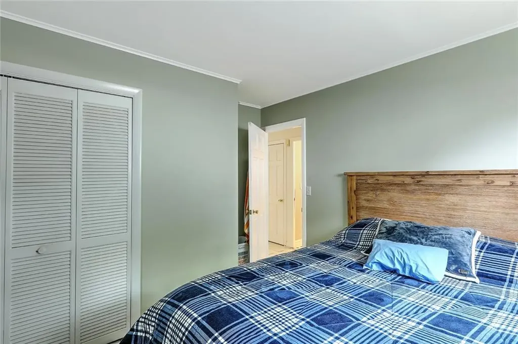 52 Leroy Drive East Providence RI 02915