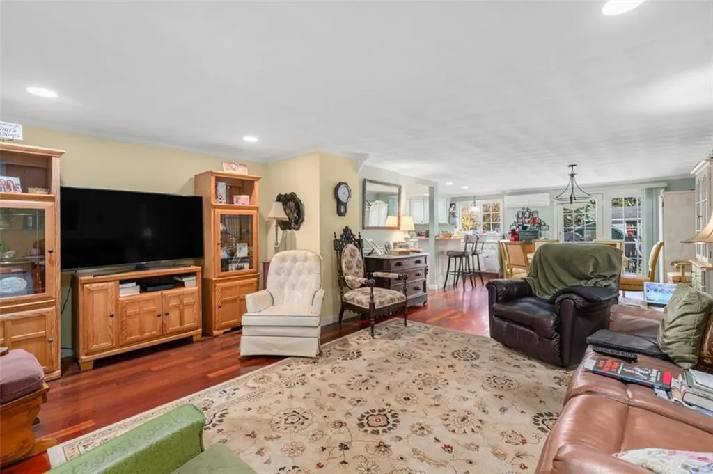 178 Manning Street Warwick RI 02889