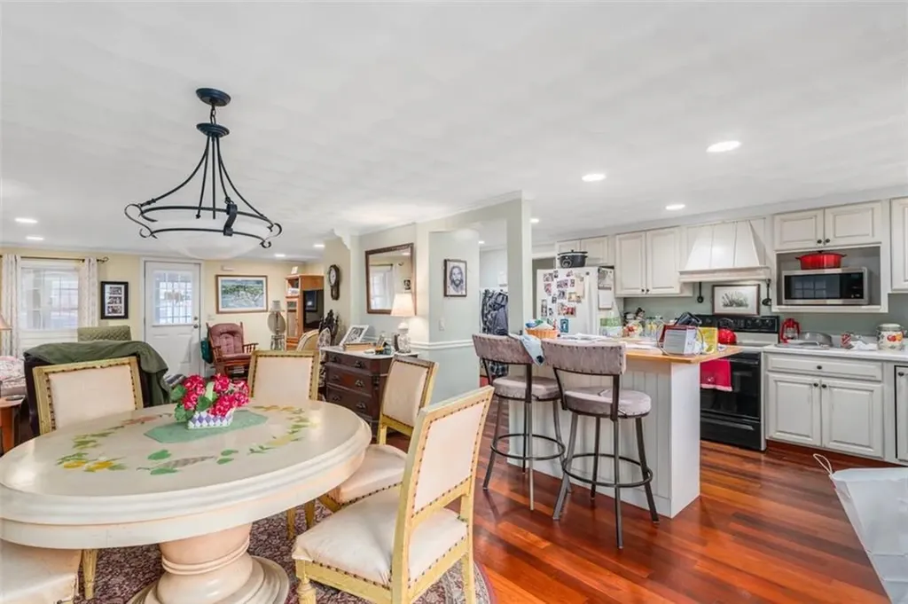 178 Manning Street Warwick RI 02889