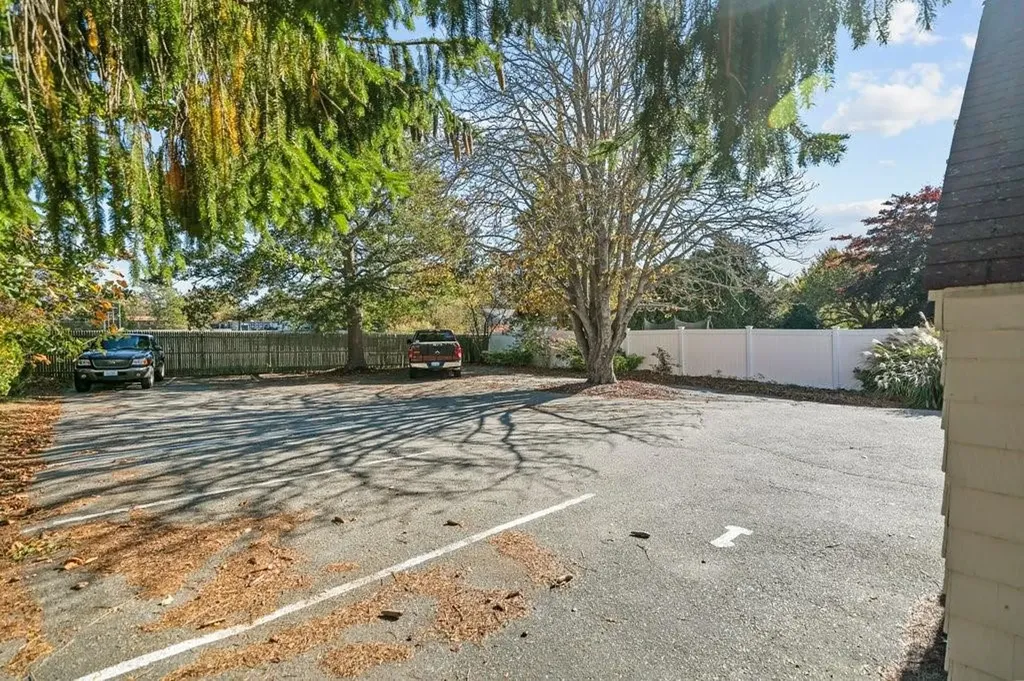 74 Valley Road Middletown RI 02842