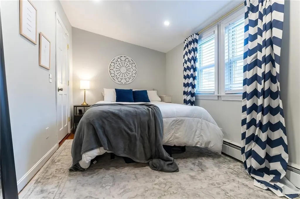 17 Oak Avenue East Providence RI 02915