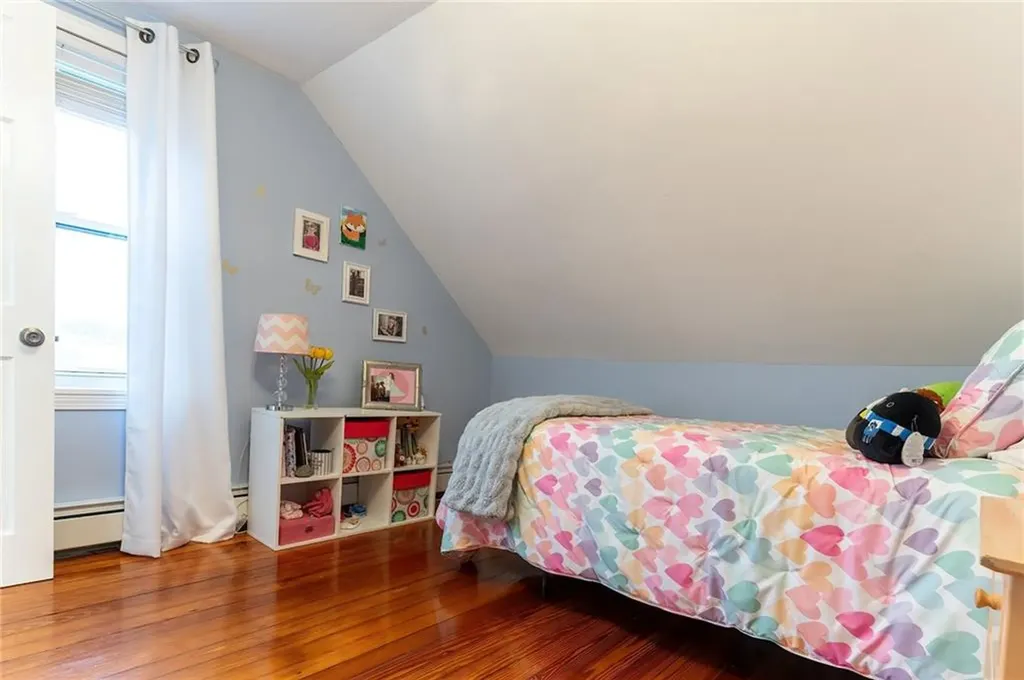 17 Oak Avenue East Providence RI 02915