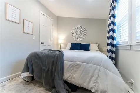 17 Oak Avenue East Providence RI 02915