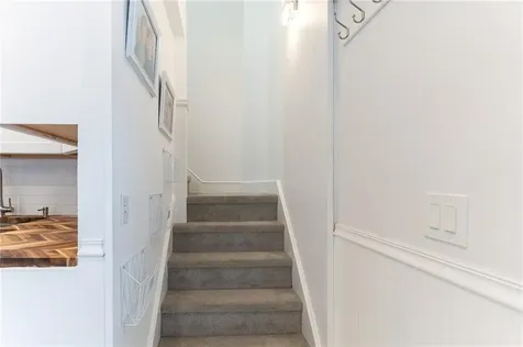 17 Oak Avenue East Providence RI 02915