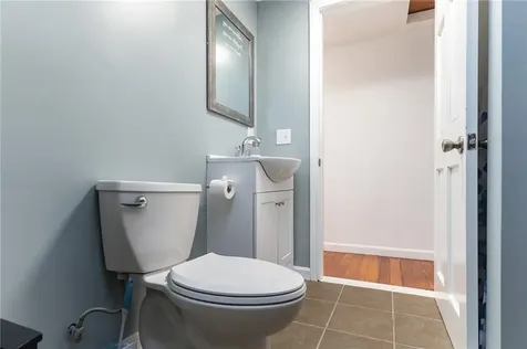 17 Oak Avenue East Providence RI 02915