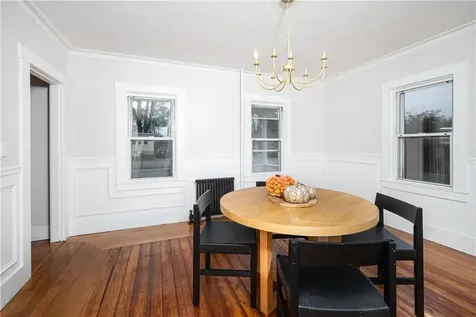 51 Salisbury Avenue North Kingstown RI 02852