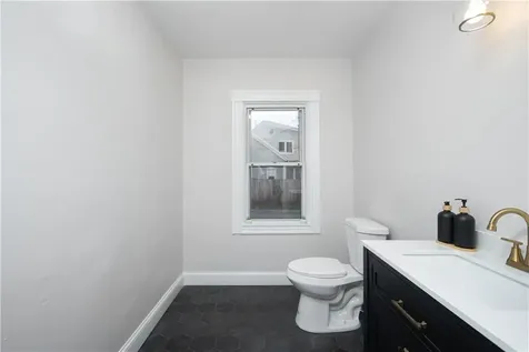 51 Salisbury Avenue North Kingstown RI 02852