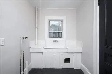 51 Salisbury Avenue North Kingstown RI 02852