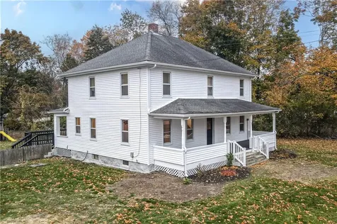 51 Salisbury Avenue North Kingstown RI 02852