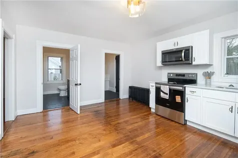 51 Salisbury Avenue North Kingstown RI 02852