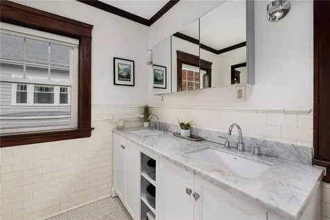 142 Ridge Street Pawtucket RI 02860