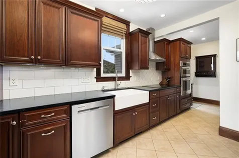 142 Ridge Street Pawtucket RI 02860