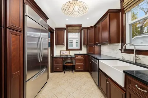 142 Ridge Street Pawtucket RI 02860