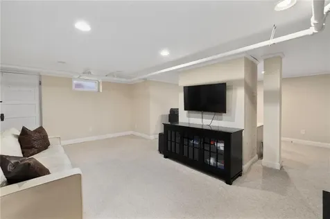 142 Ridge Street Pawtucket RI 02860