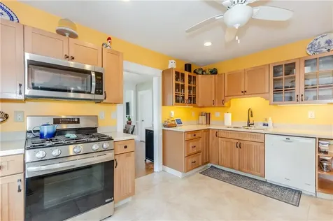 149 Oakdale Avenue Pawtucket RI 02860