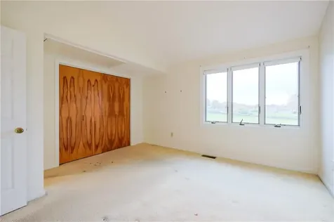 94 Windward Lane Bristol RI 02809