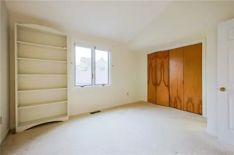 94 Windward Lane Bristol RI 02809