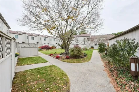 94 Windward Lane Bristol RI 02809