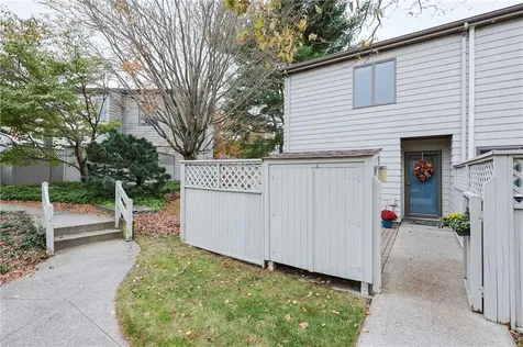 94 Windward Lane Bristol RI 02809