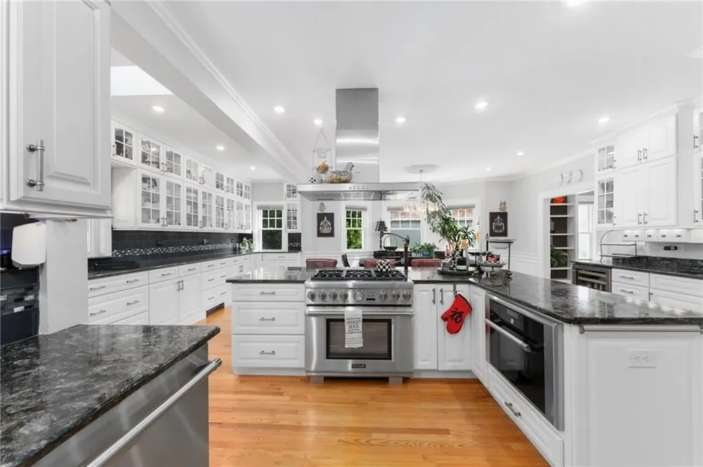 51 Columbia Avenue Cranston RI 02905