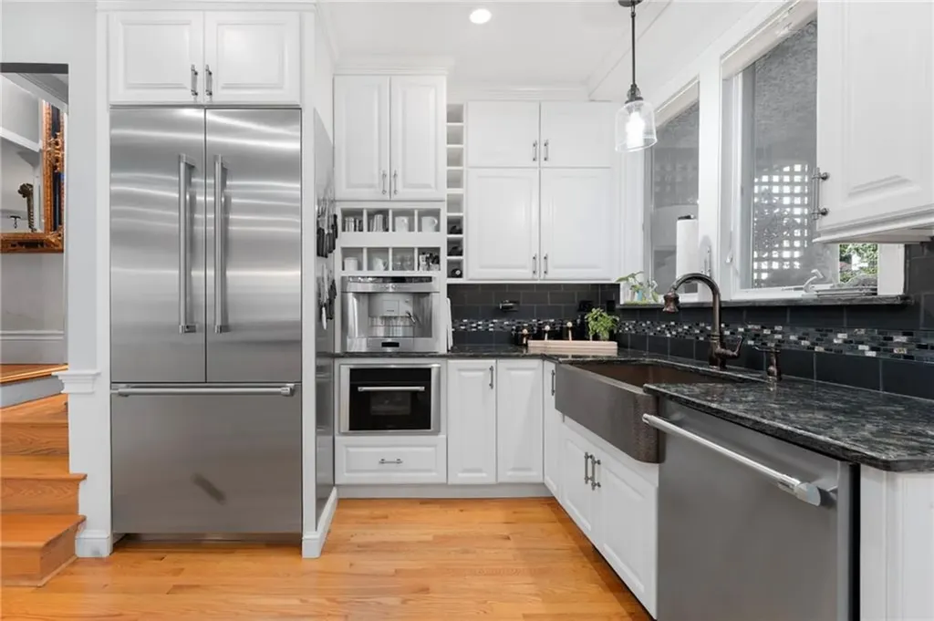 51 Columbia Avenue Cranston RI 02905