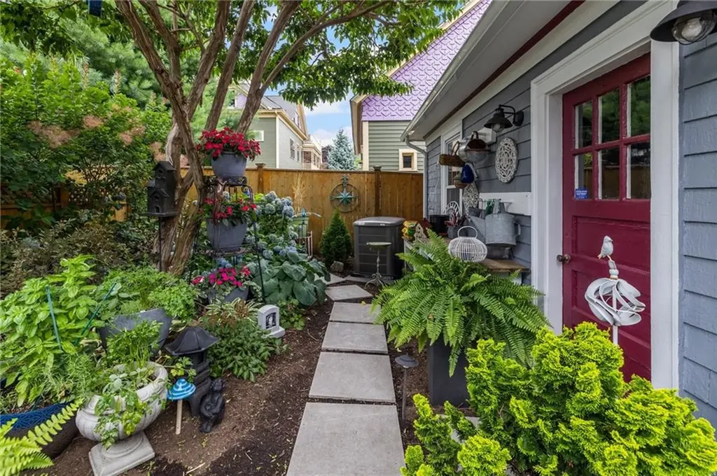 51 Columbia Avenue Cranston RI 02905