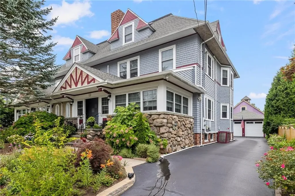 51 Columbia Avenue Cranston RI 02905